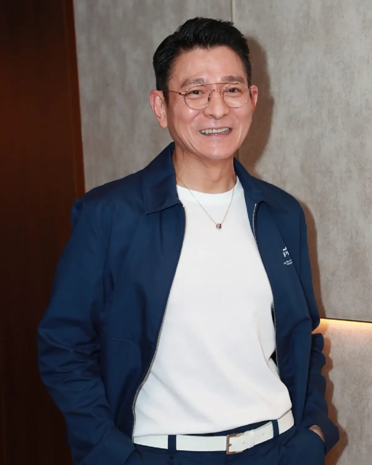 สมฐานะซุปตาร์ตลอดกาล  "หลิวเต๋อหัว" คว้าปริญญา ดร. ในวัย 64 ปี