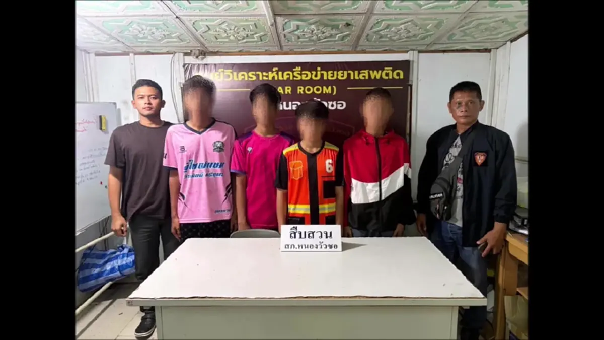เยาวชน 13-15 ปี ไล่ยิงแย่งสาว! ลุง 63 โดนลูกหลงถากคอเฉียดตาย