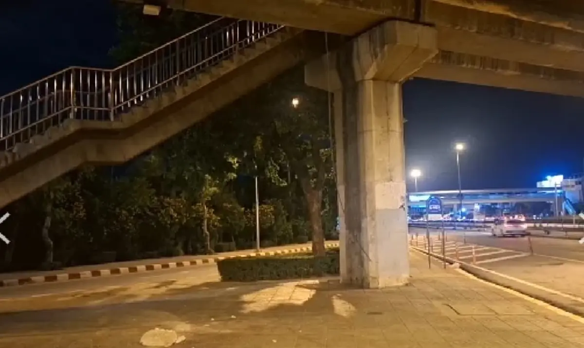 สะพานต่างระดับเอกชัยร้าว! หินขนาดใหญ่ร่วง หวั่นรอยร้าวเพิ่มเสี่ยงอันตราย