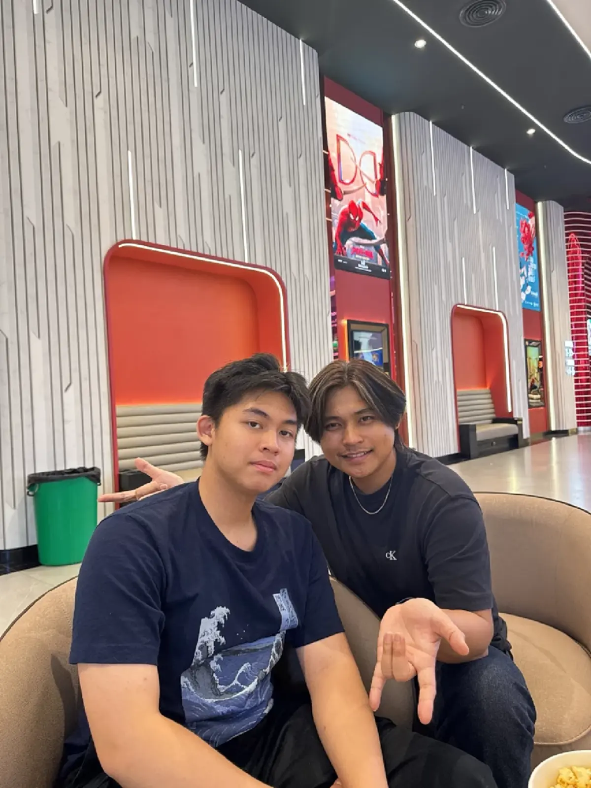 เปิดภาพล่าสุด ลูกชายคนเล็กนักร้องดัง โตเป็นหนุ่มแล้ว