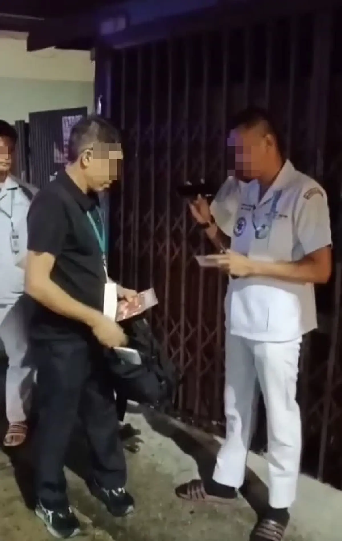 ฉาว กู้ภัยขวางรถเอราวัณรอส่งผู้ป่วยมะเร็ง รีด 1,000 แลกเปิดทาง