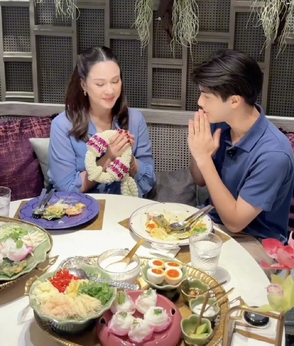 ส่องภาพล่าสุด "น้องแม็ค" ลูกชาย "แหม่ม คัทลียา" ออร่าพระเอกจับ