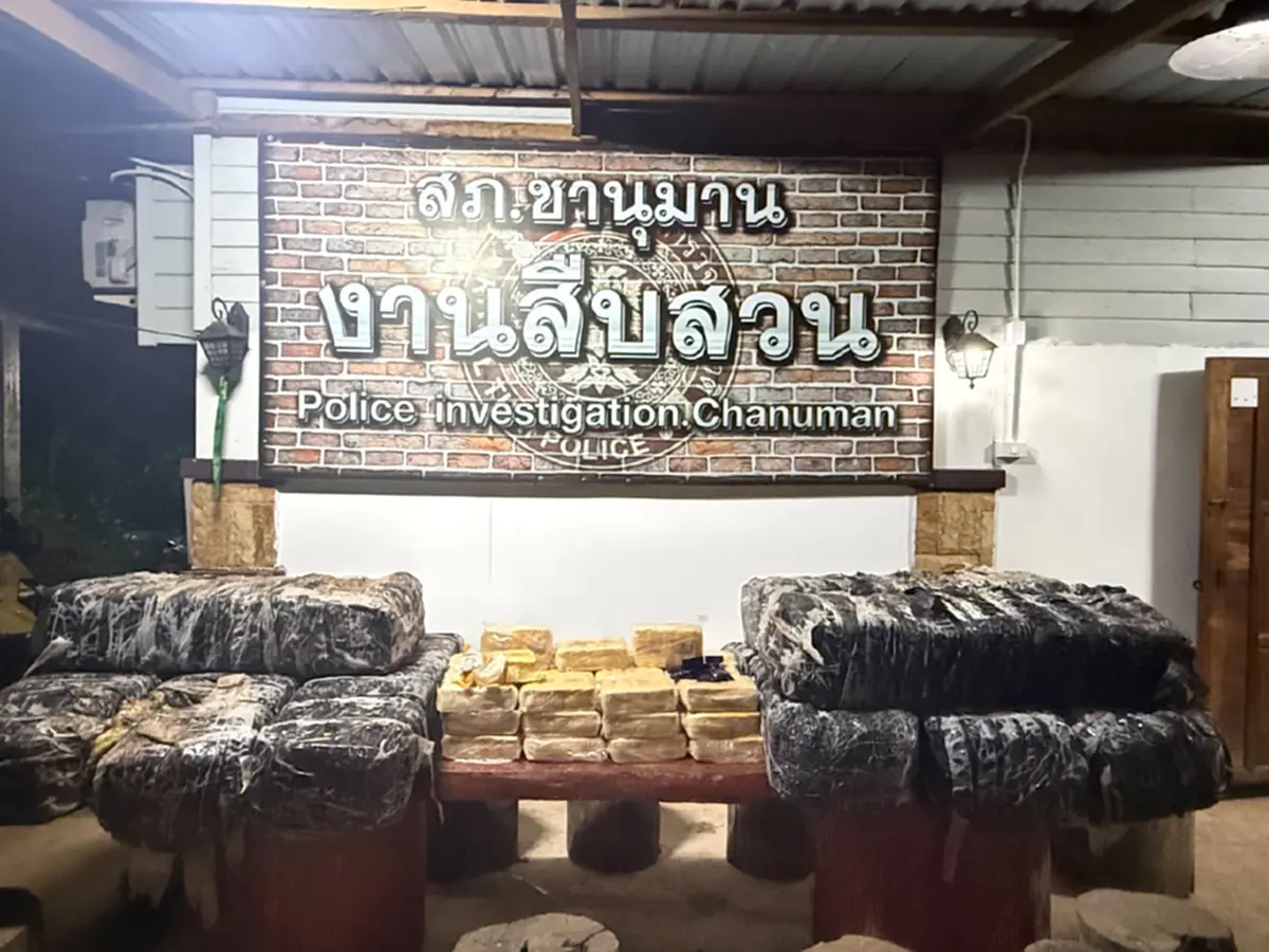 ล็อตใหญ่สุดช็อก! รถตู้ลำเลียงยาบ้า 4 ล้านเม็ด มูลค่ากว่า 200 ล้าน