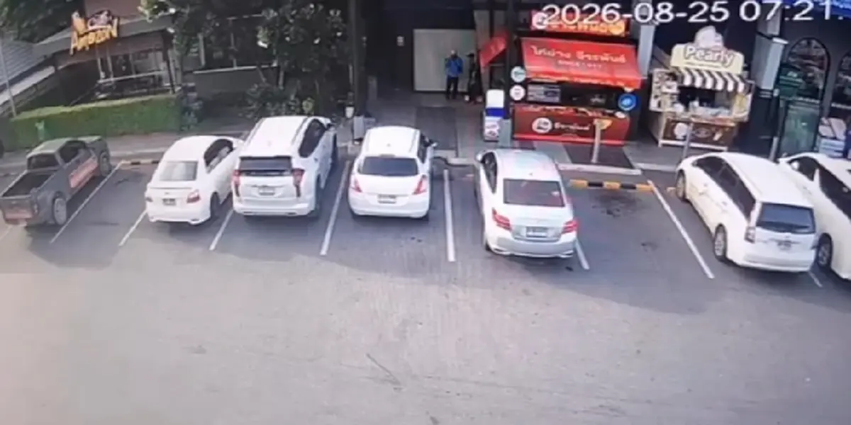 นนทบุรียังเดือด แย่งที่จอดรถ ในปั๊มน้ำมัน หนุ่มฉุนจัด กดไป 5 ปลอก