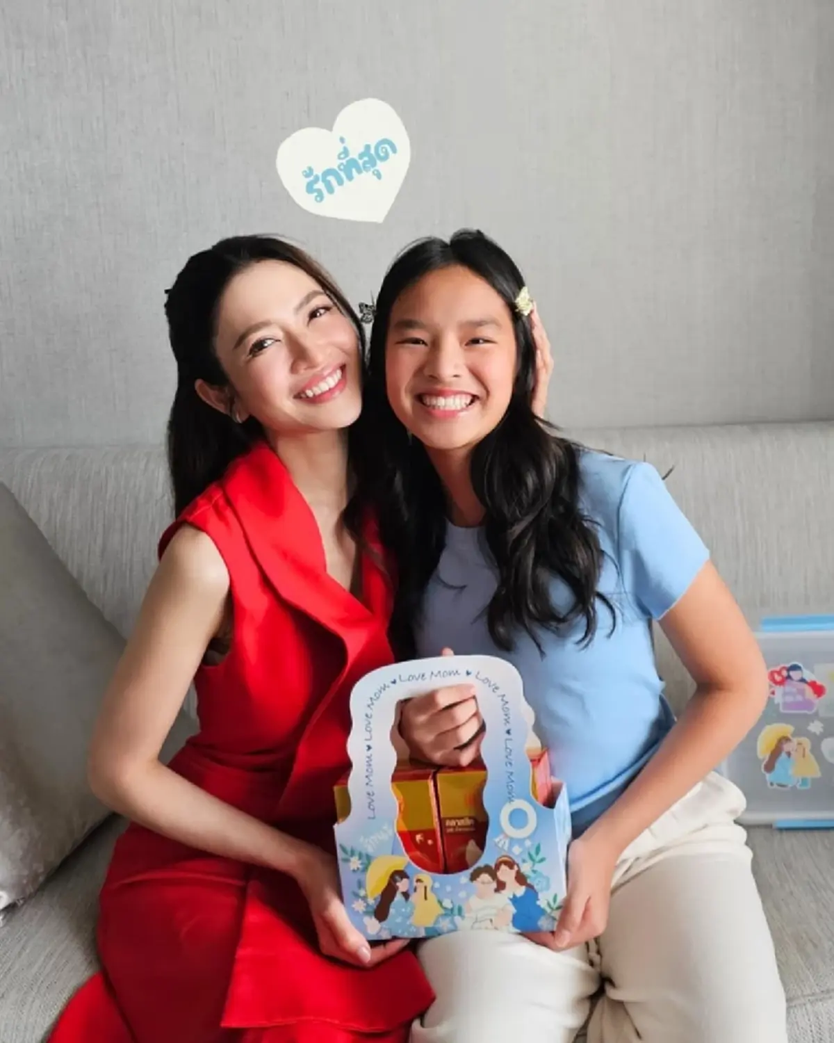 อบอุ่นต้อนรับวันแม่  "แอฟ ทักษอร" เผยโมเมนต์ย้อนวันวานคู่คุณแม่