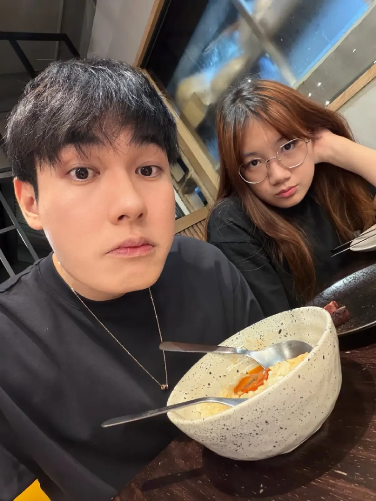 โตเป็นสาวเต็มตัว  "หน่อง ธนา" แชะภาพ "น้องวันใหม่" เช็กอินสมุย