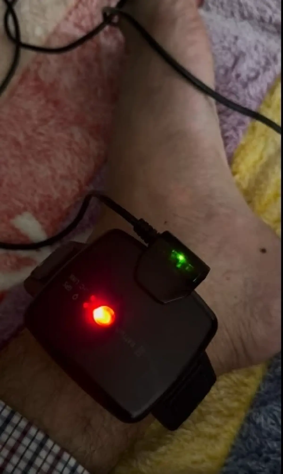 "เสก โลโซ" เจอปัญหาใหญ่ กำไล EM ชาร์จไม่เข้า ชาวเน็ตแห่แนะนำเพียบ