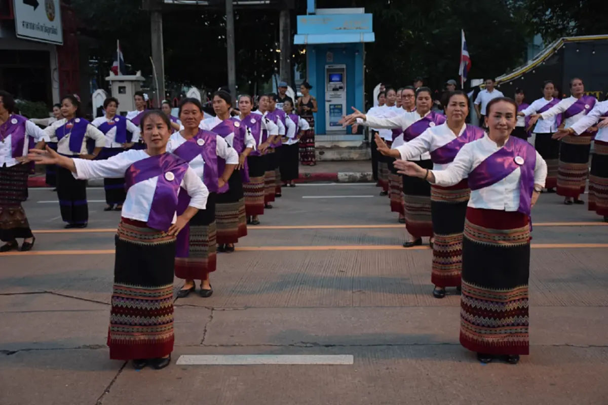 เลขมงคล บวงสรวงใหญ่ 111 ปี เมืองอุตรดิตถ์ หน้าอนุสาวรีย์พระยาพิชัยดาบหัก