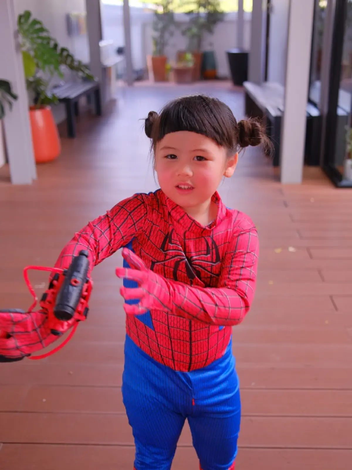 "น้องเกล" แปลงร่างเป็นสไปเดอร์แมนตัวจิ๋ว แจกความสดใส 