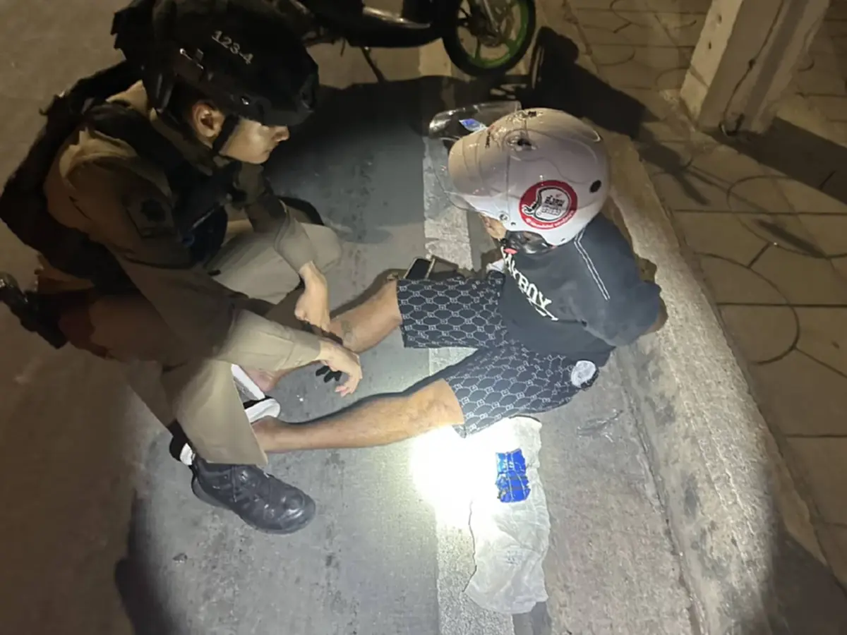 สกัดจับ "ตัวแสบ" พระราม 2 ตะลึงซุกของดีเต็มกางเกง...นับพันเม็ด