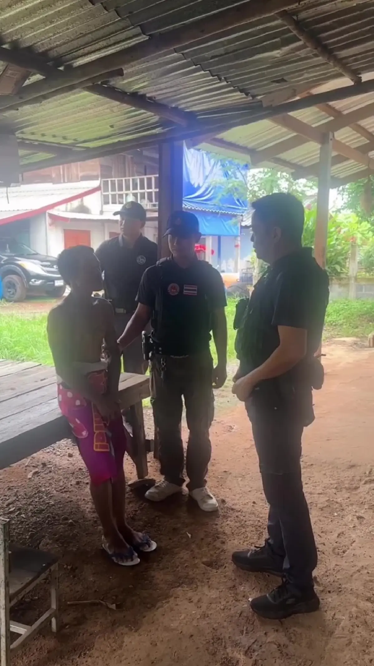 ปลัดบุกจับหนุ่มเสพยา อ้าง "ชีปะขาวบนฟ้า" สั่งให้เสพ กำจัดมนต์ดำ