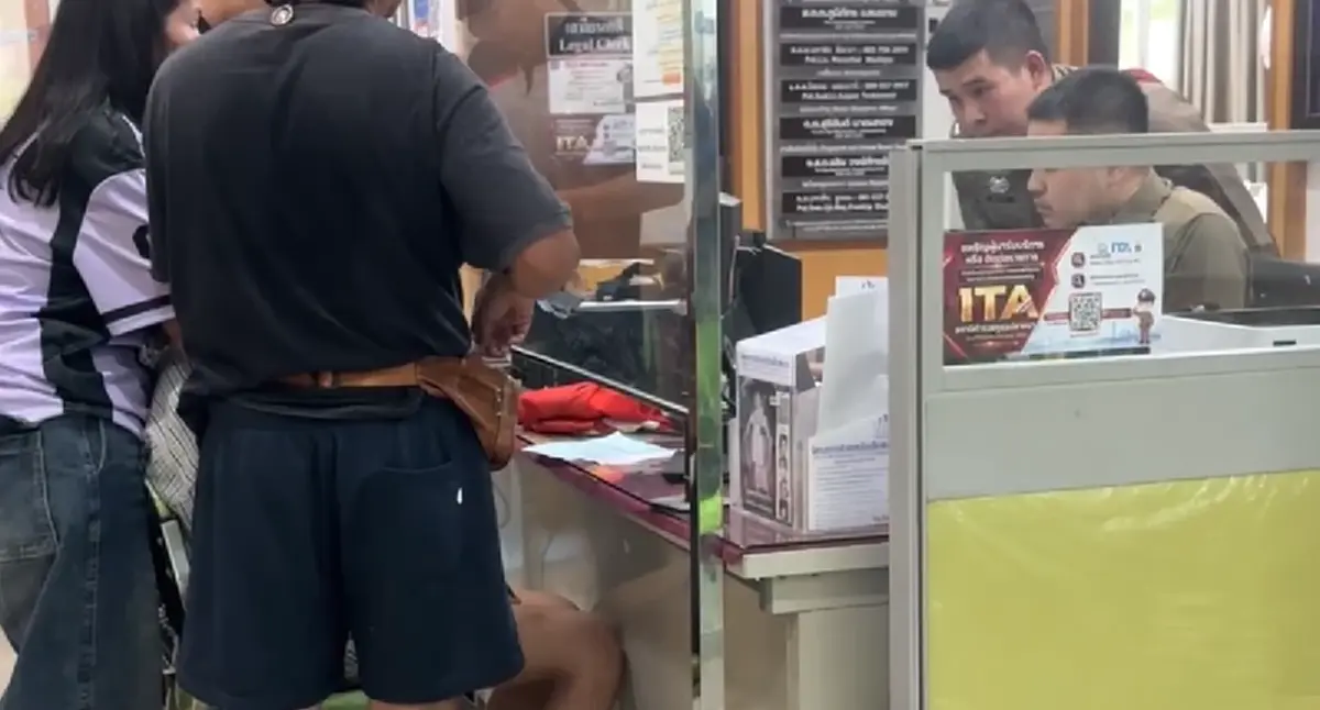 นาทีเผชิญหน้ามือก่อเหตุ นักเรียน ม.2 บาดเจ็บยังผวา รอดโดนถากแก้ม