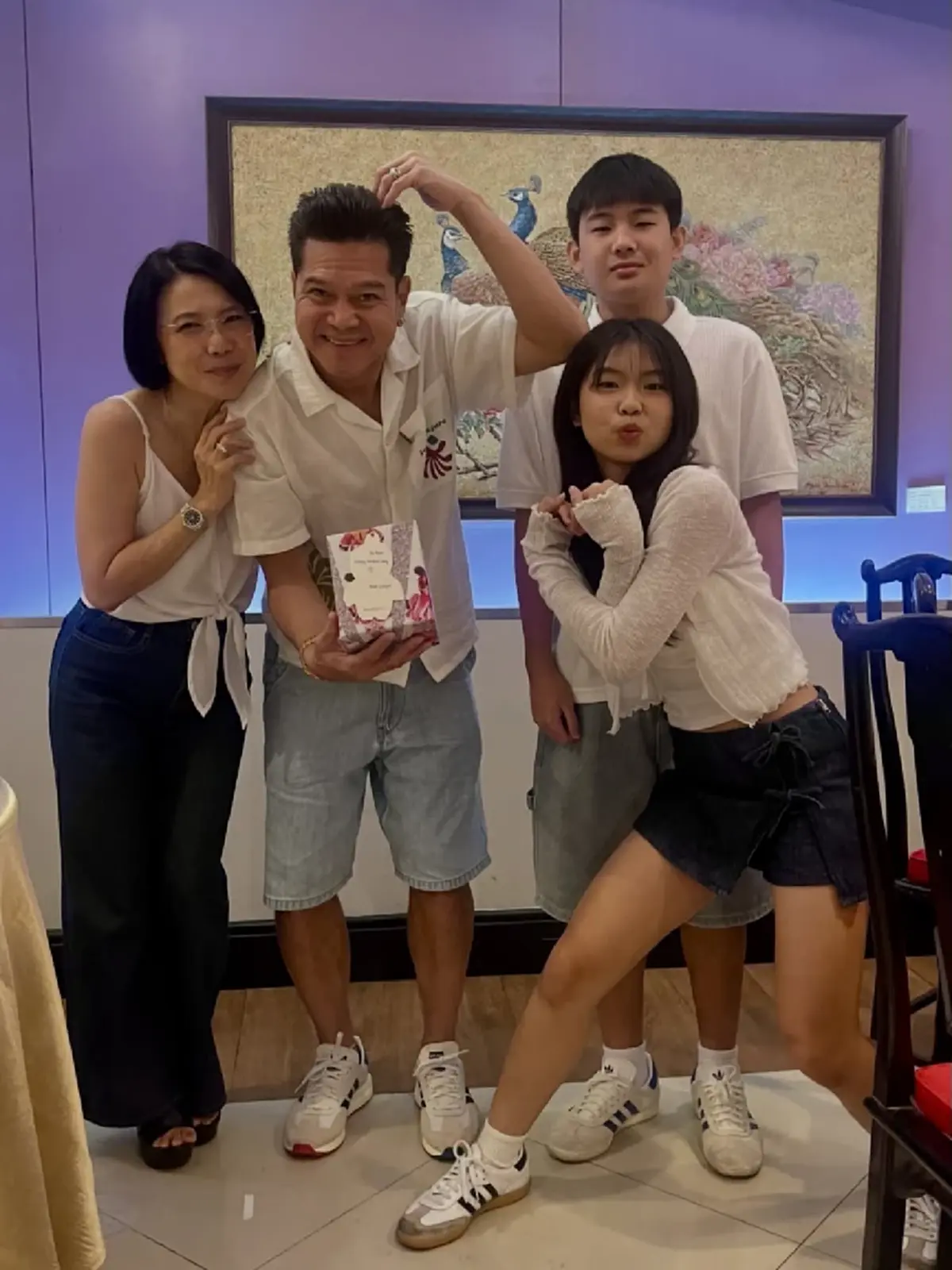 ลูกไม้ตกใต้ต้น ลูกชาย "เต๋า สมชาย" ในวัย 15 ปี ฉายออร่าหล่อเท่  