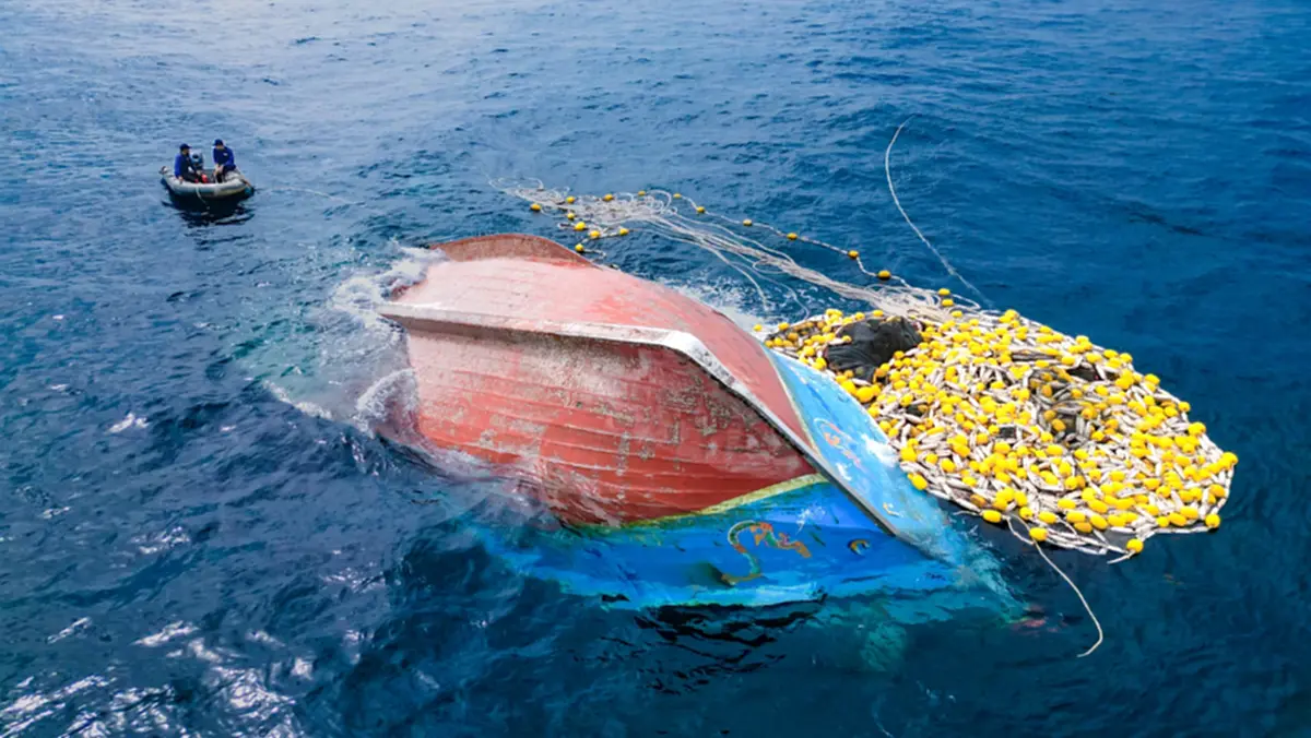 ระดมค้นหา 5 ลูกเรือเมียนมาสูญหาย หลังเรือประมงอับปางกลางทะเล