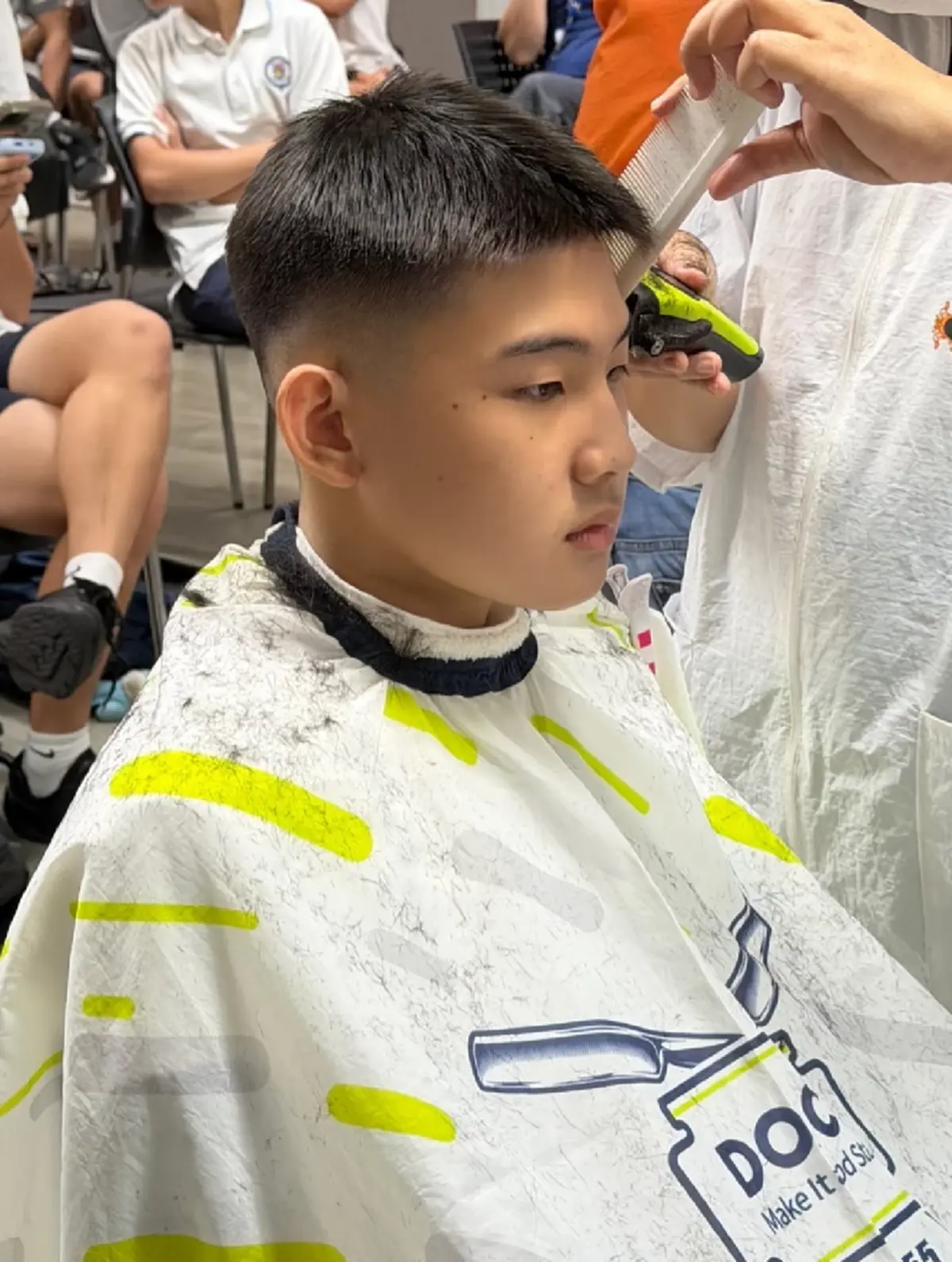 ลูกชายเต๋า สมชาย "น้องสุขใจ" ตัดผมลุคใหม่ หล่อออร่าพุ่ง