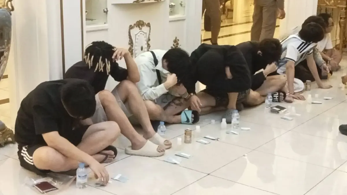 ตม.บุกคฤหาสน์หรูบางบอน จับแก๊งคอลเซ็นเตอร์หลอกคนญี่ปุ่น
