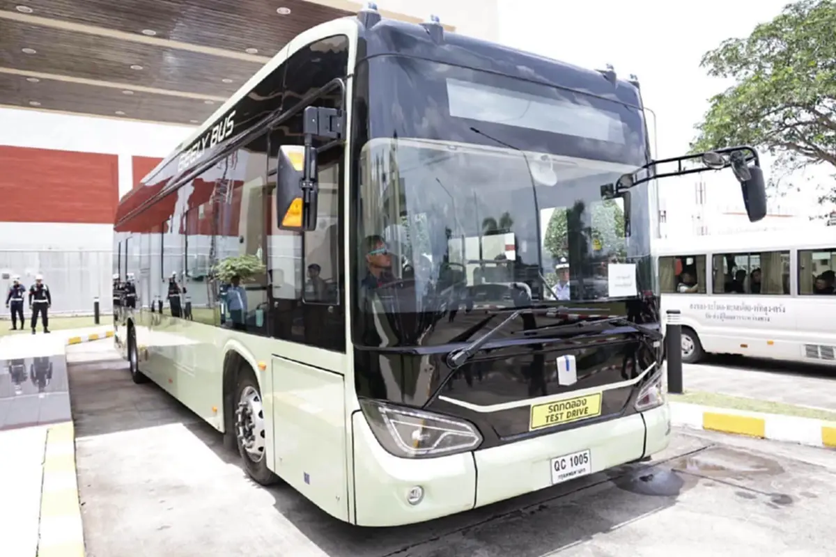 เลขทะเบียนรถบัส EV นายกฯ อนุทิน นั่งลงพื้นที่ลุย ครม.สัญจร สงขลา
