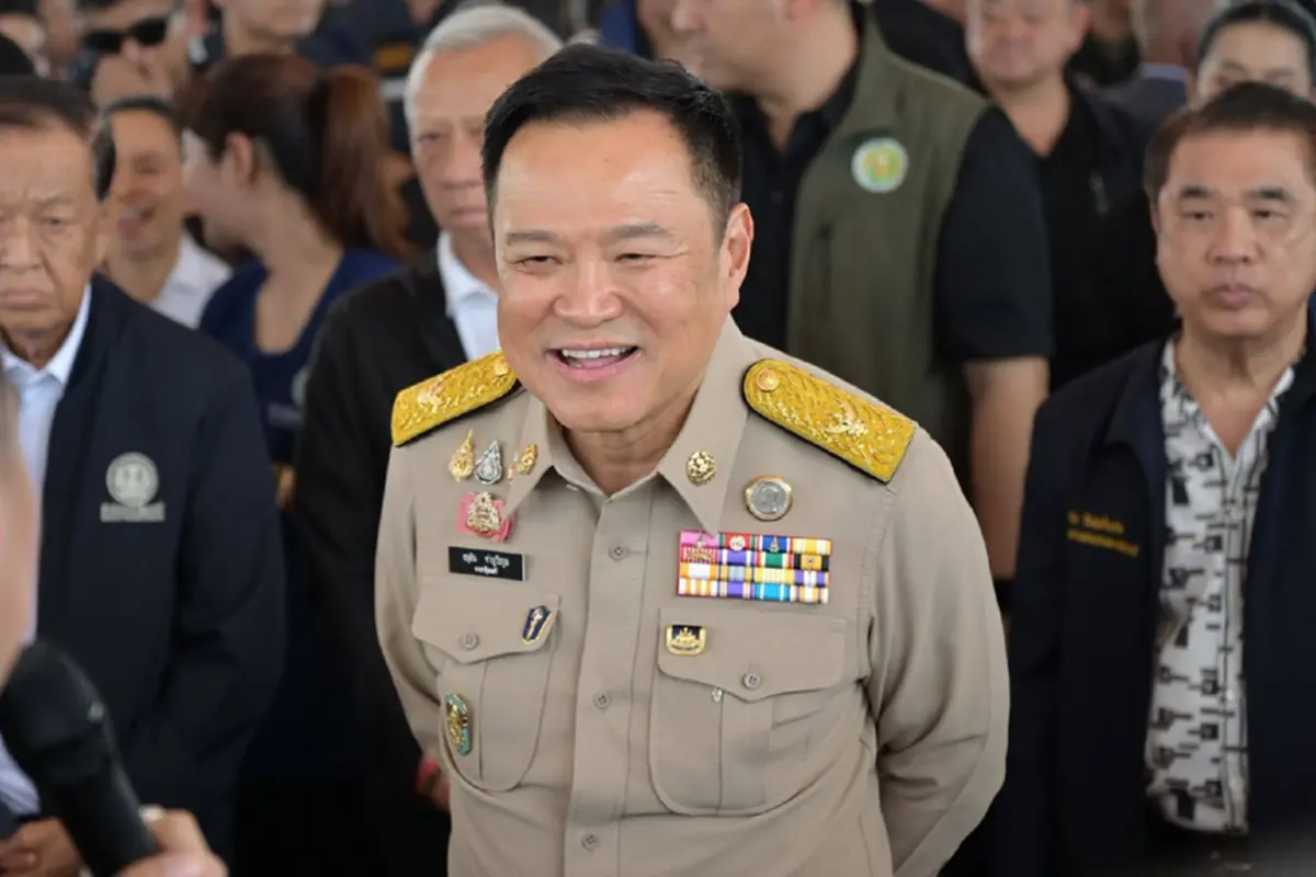 เลขทะเบียนรถบัส EV นายกฯ อนุทิน นั่งลงพื้นที่ลุย ครม.สัญจร สงขลา