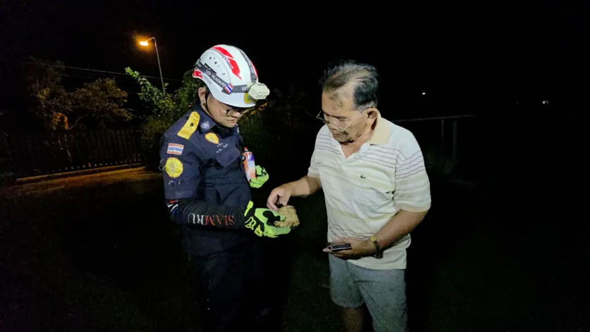 แค้นจัด! ต่อหัวเสือรุมต่อยอดีตกำนัน-น้าสาว เรียกกู้ภัยกำจัด