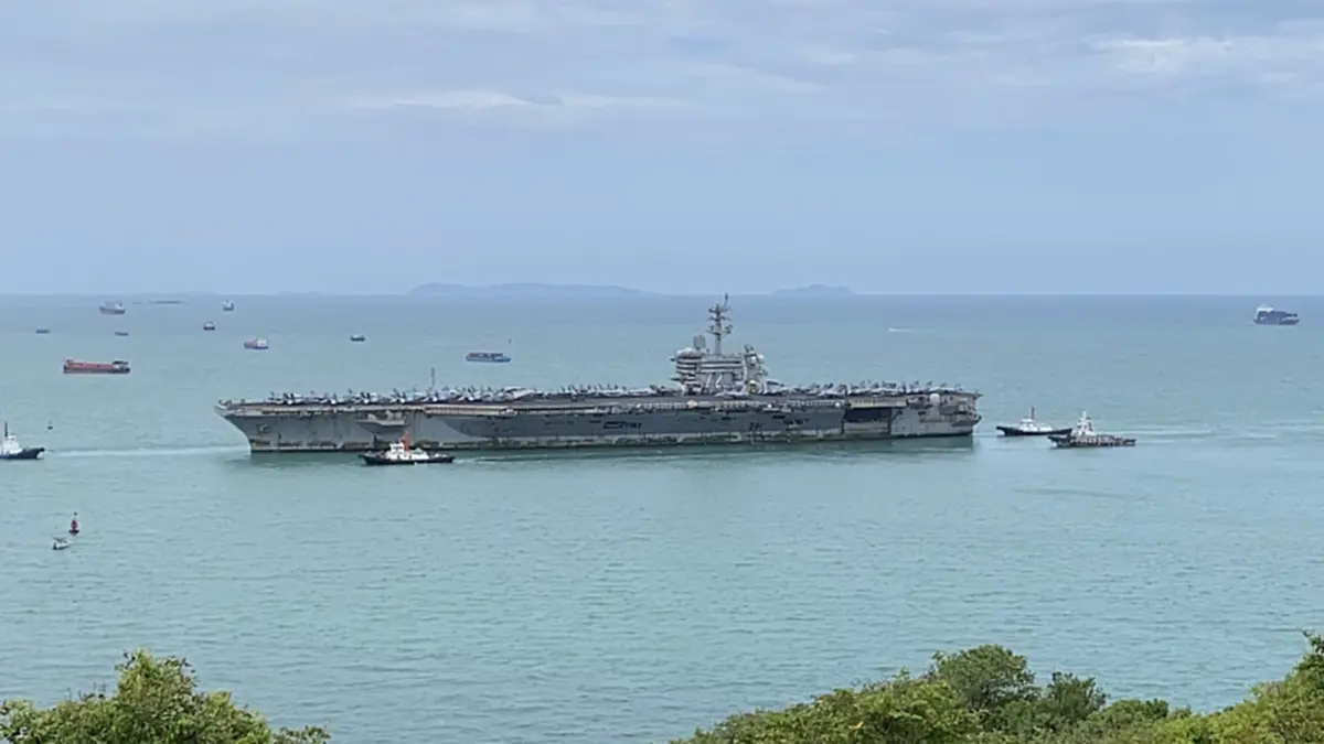 ส่องเลขเรือสหรัฐฯ USS Abraham Lincoln เทียบท่าแหลมฉบัง
