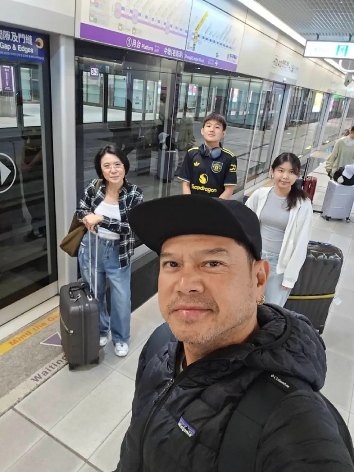 ลูกชายเต๋า สมชาย "น้องสุขใจ" ตัดผมลุคใหม่ หล่อออร่าพุ่ง
