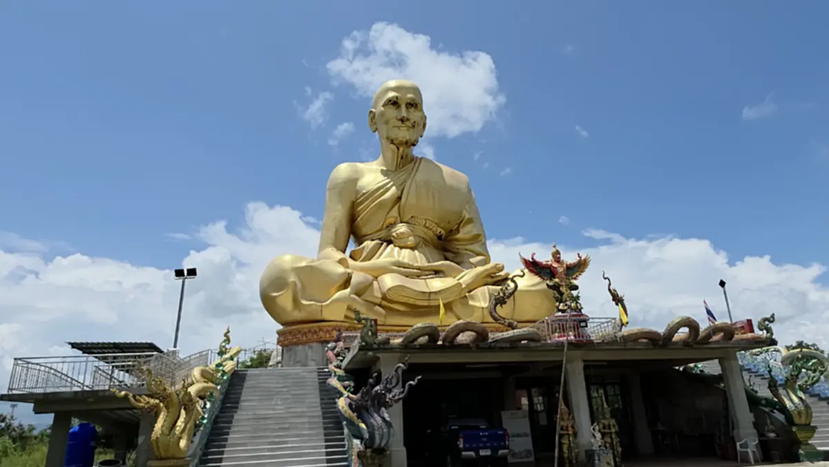อัศจรรย์ เปิดเลข ผึ้งป่าทำรังเต็มใบหน้า-ลำตัว องค์หลวงปู่ดู่