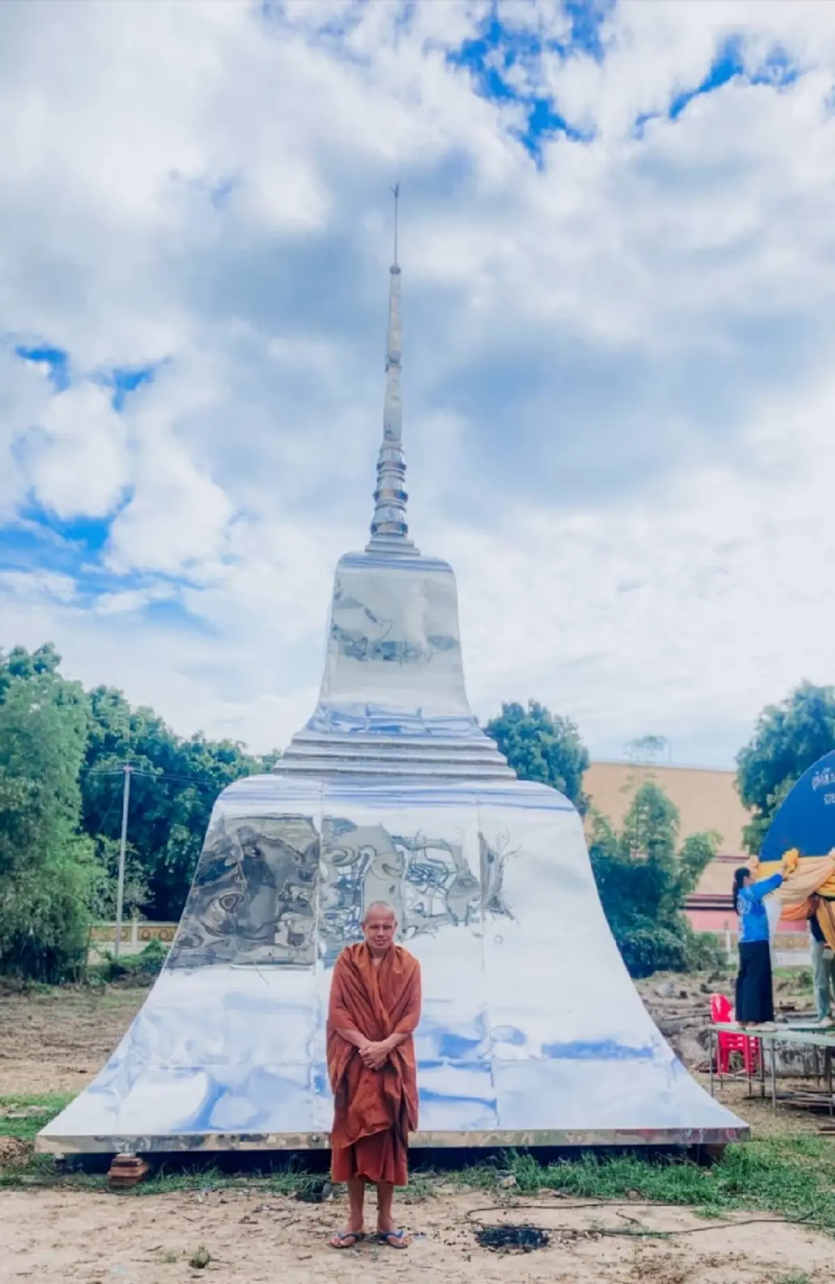 ขนลุก! รังแตนปริศนาโผล่กลางวัด เจ้าอาวาสเจอดีถึง 3 ครั้ง