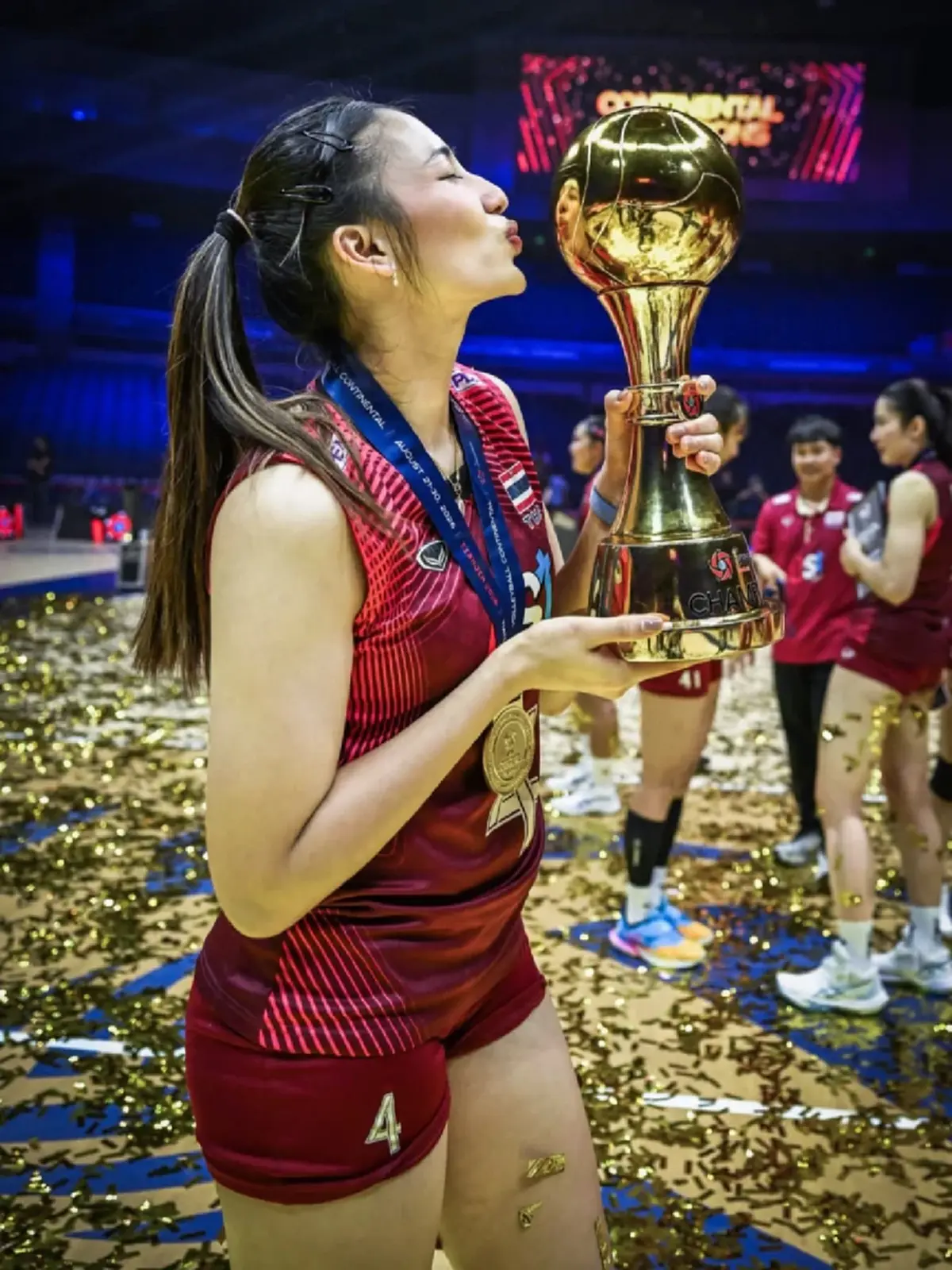 ลูกยางสาวไทยงานดี  ส่องออร่า โบว์ กัญญารัตน์ สวยสะดุดตา 