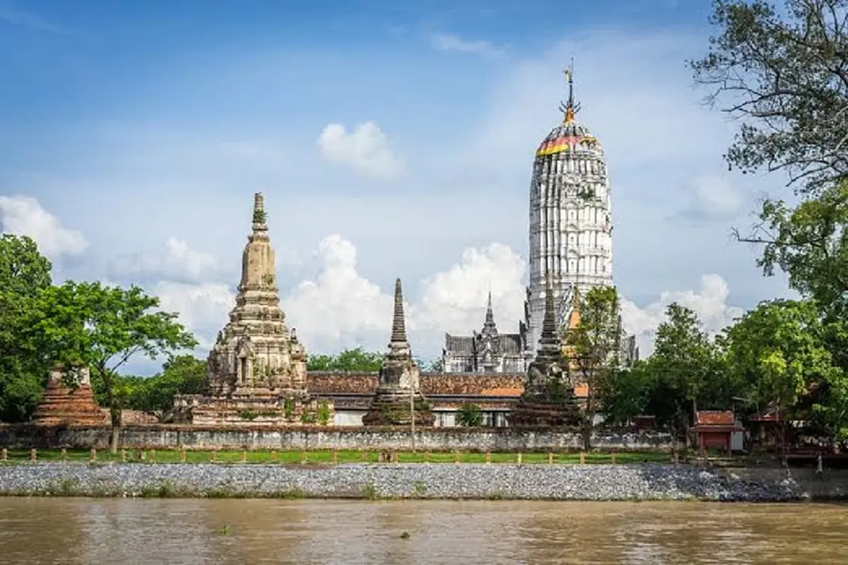 ส่อง"เหรียญเหนือดวง" วัดพุทไธศวรรย์ จังหวัดพระนครศรีอยุธยา