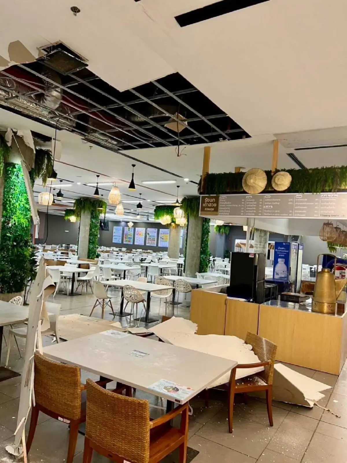 ฝ้าเพดานโรงอาหารรัฐสภาชั้น B2 ถล่ม เร่งตรวจสอบก่อนเปิดใช้งาน
