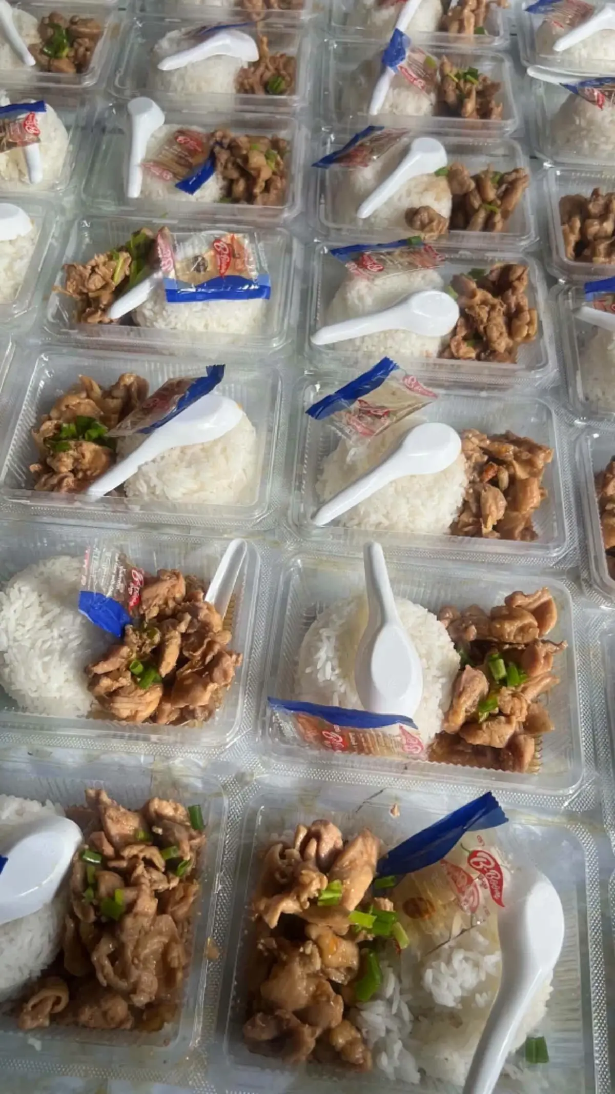 เดือด ตั้งใจทำข้าว 300 กล่องช่วยน้ำท่วม สุดท้ายไม่ถึงคนเดือดร้อน