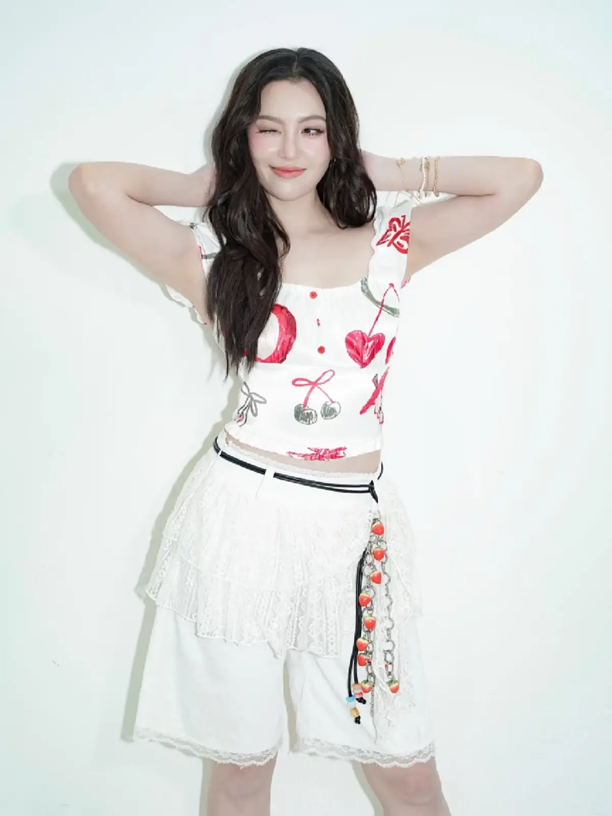 ภาพล่าสุดแปลงโฉม "ลุคเมะสุดเท่" ทำแฟนคลับกรี๊ดแทบสลบ 