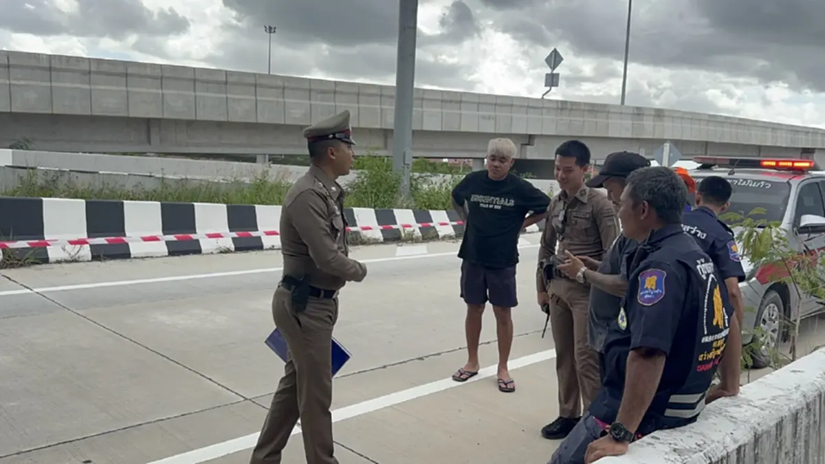 ปริศนาใต้สะพานถนนสาย 36! ชายวัย 35-40 ปีดับปริศนา บาดแผลหลายแห่ง