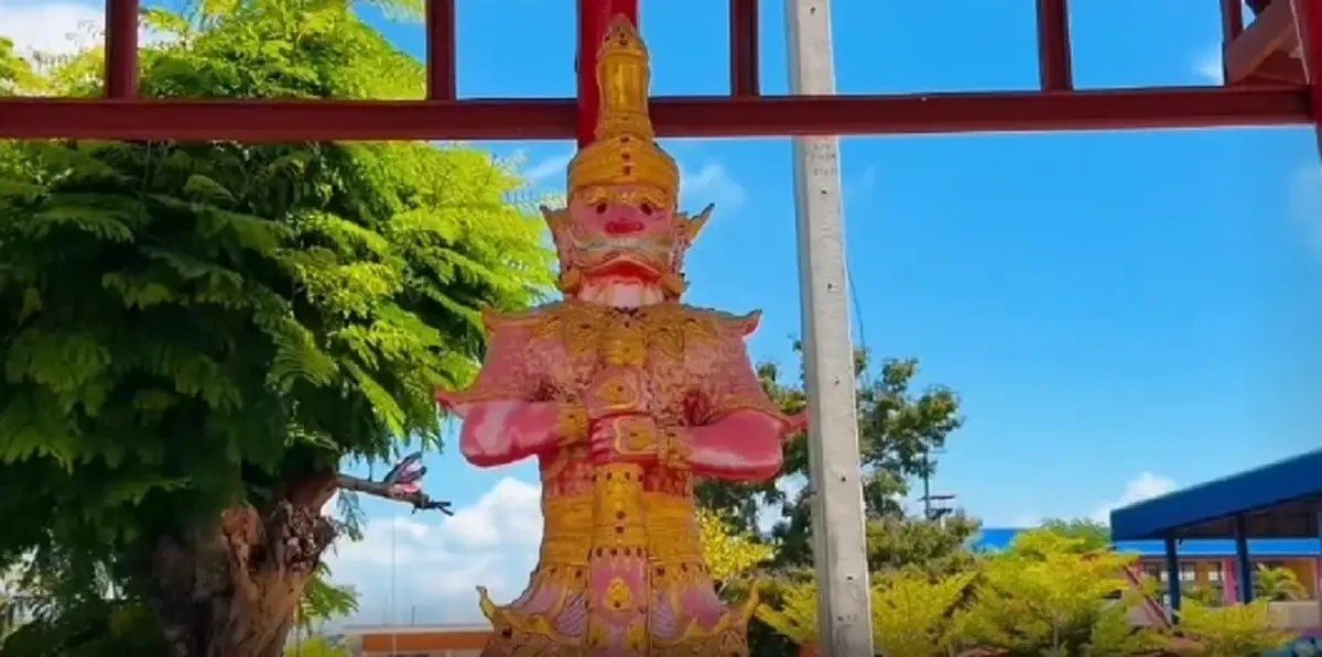 เฮลั่น! หนุ่มศรีราชาแก้บนไข่ 8,900 ฟอง หลังมีโชคติดกัน 10 งวด