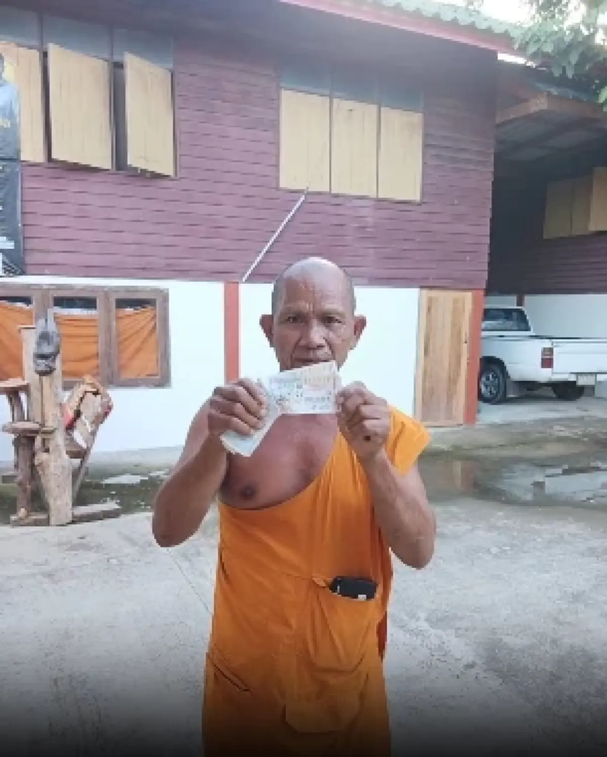หลวงตาเฮงเกินคาด! ซื้อ 12-21 หวังเลขท้าย สุดท้ายรับ 12 ล้าน
