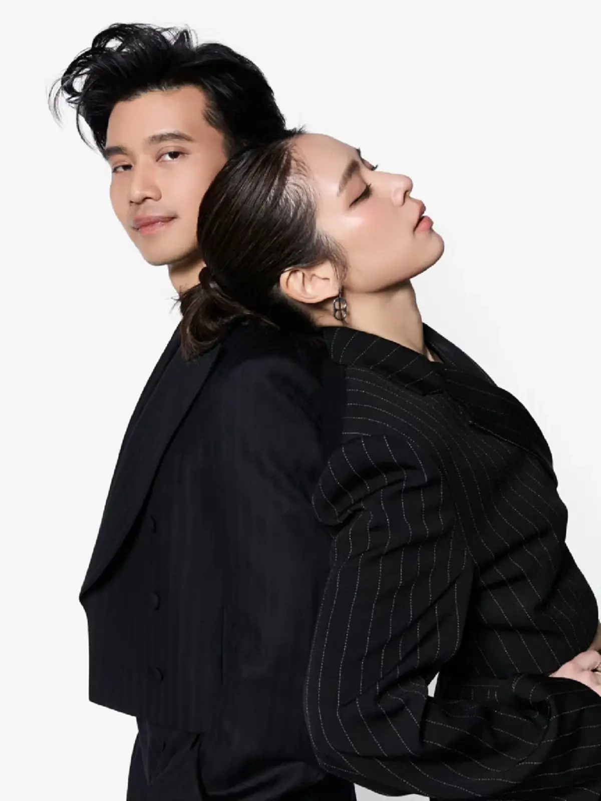 เปิดอาชีพจริง   สามี "โดนัท มนัสนันท์" ทำงานอะไร ทำไมภรรยายังสงสัย