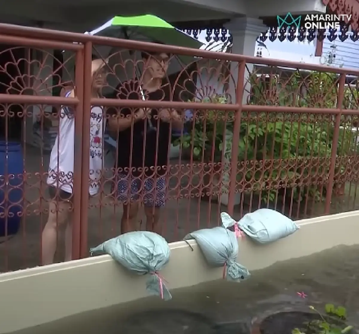 เจ้าของบ้านแชร์ไอเดีย วิธีป้องกันน้ำท่วม แม้ถูกน้ำล้อมรอบ