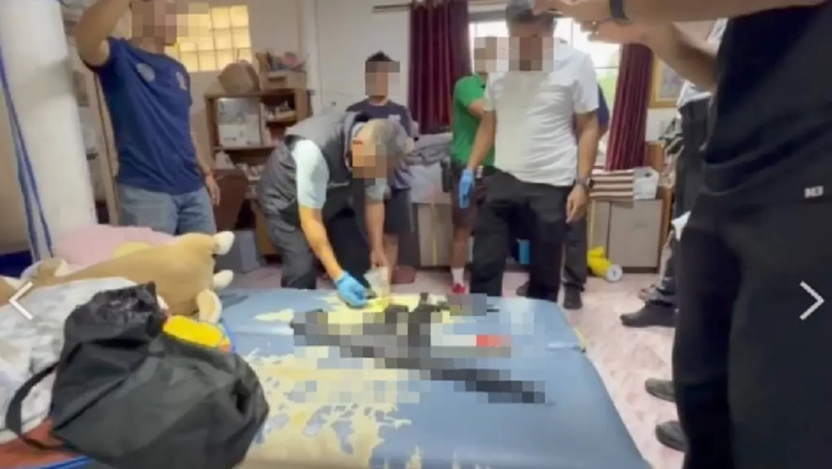 สนธิกำลังบุกค้นบางน้ำเปรี้ยวเร่งล่า “นายบี” คนร้ายลั่นไกใส่หนุ่ม 21 นัด