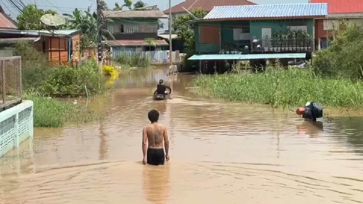อยุธยาท่วมแล้ว 12 อำเภอ วอนชลประทานจัดสรรน้ำเห็นใจประชาชน