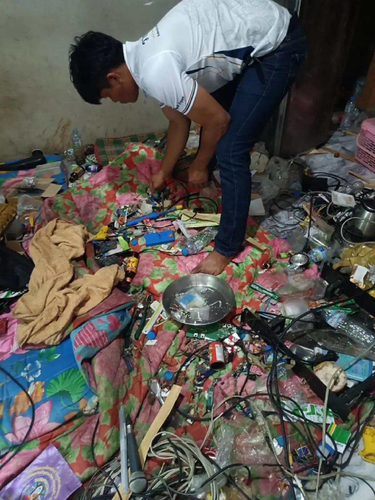 ฉาว! เจ้าอาวาส 28 พรรษาหนีตรวจฉี่ ค้นกุฏิตะลึงอุปกรณ์เสพยา