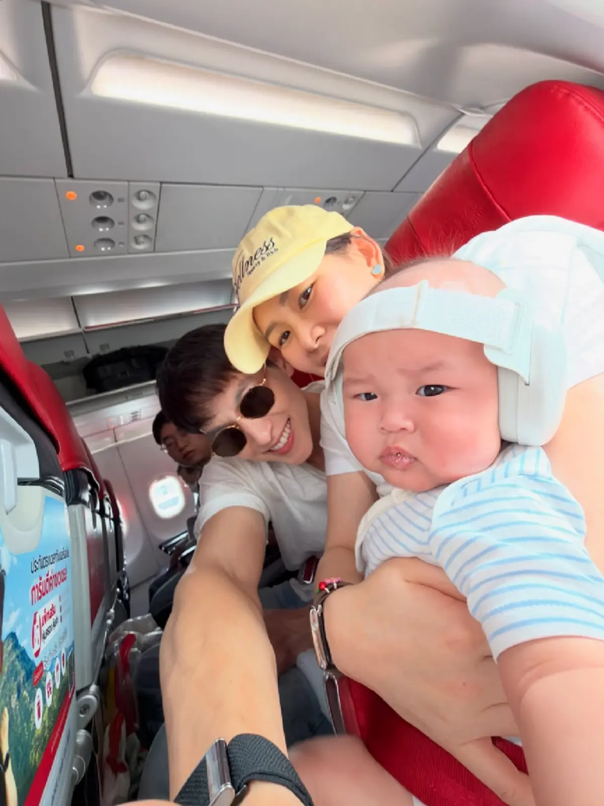โมเมนต์อบอุ่น เจมส์ จิรายุ พาน้องพบรัก เที่ยวต่างประเทศครั้งแรก 