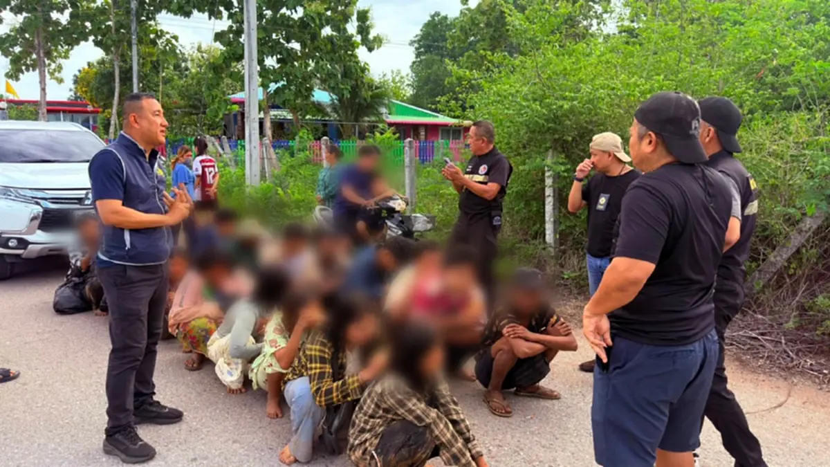 สกัดจับกระบะขน 17 แรงงานข้ามชาติ ซิ่งแหกตำรวจข้ามจังหวัด