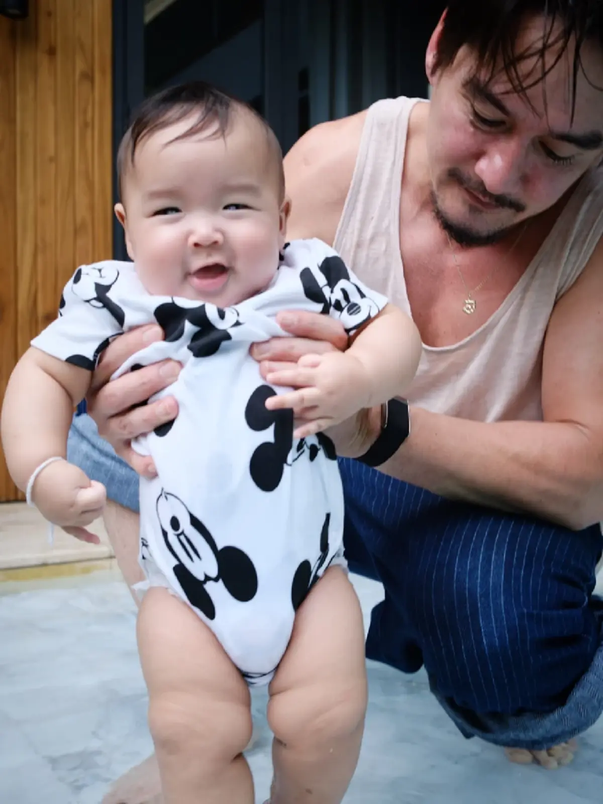  ใจฟูมาก   ลูกชาย "อนันดา" เสิร์ฟรอยยิ้มสดใส แก้มกลมชวนฟัด