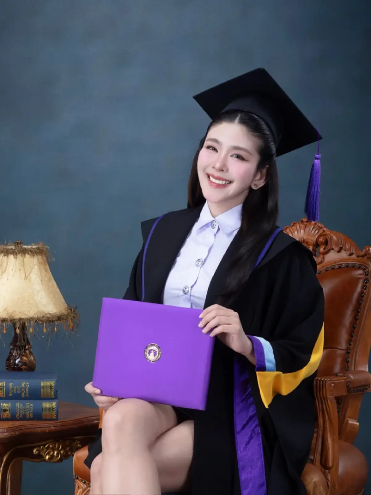 สวย ครบ เครื่อง  หนูนา หนึ่งธิดา คว้าปริญญาโท ม.ธุรกิจบัณฑิตย์