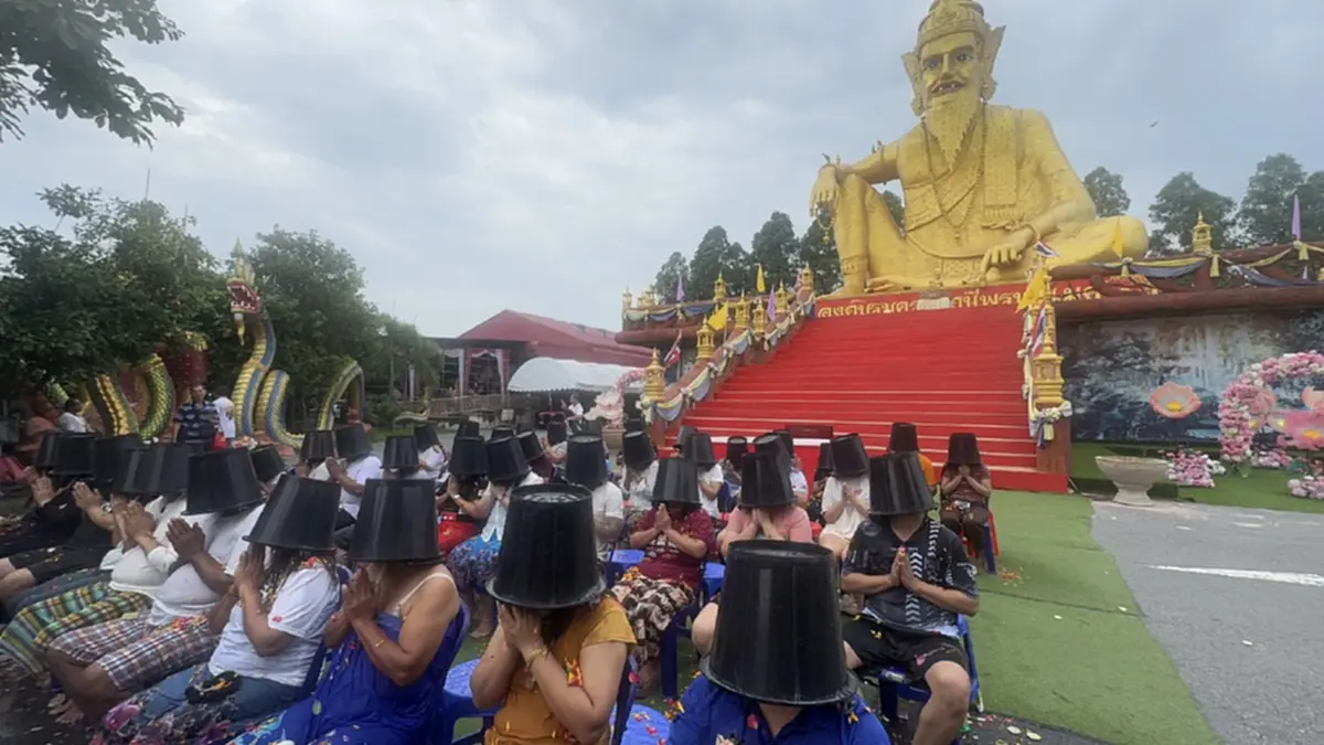 เลขโผล่อ่างน้ำมนต์! คอหวยตาลุกส่องอ่างน้ำมนต์ฤาษีเณร