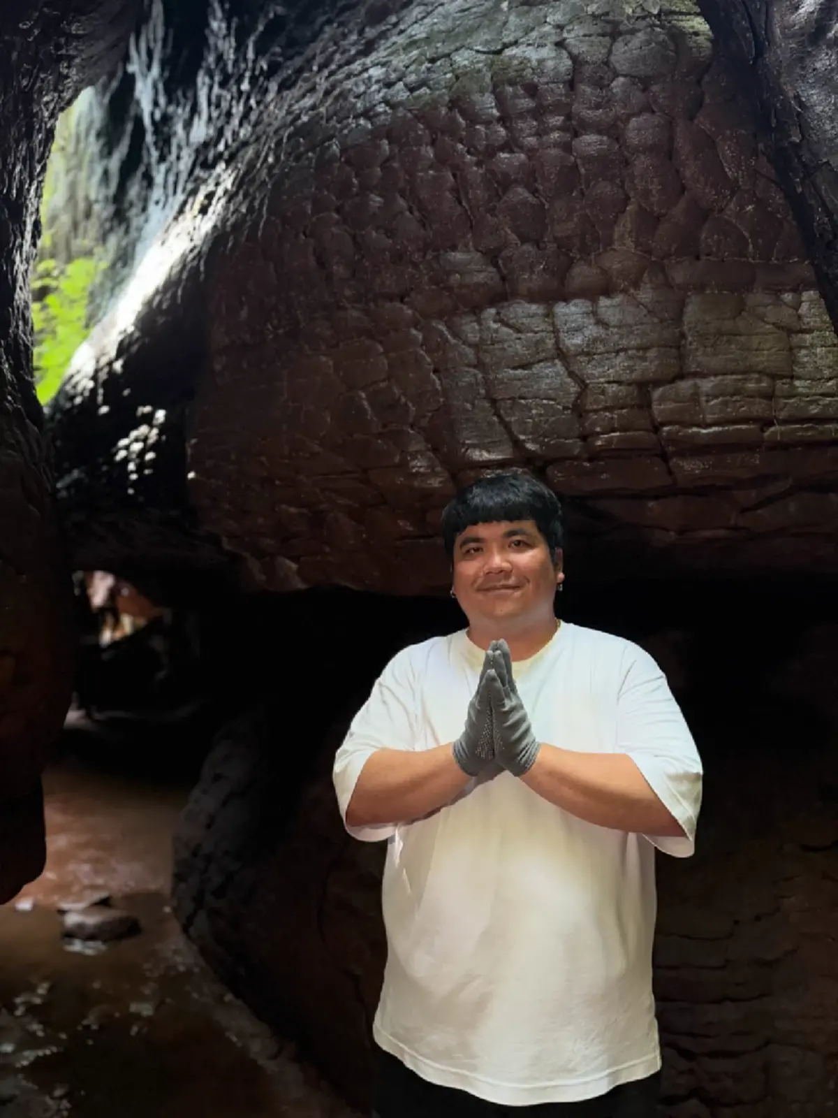 "มดดำ-แจ็ค แฟนฉัน" เผยเลขเด็ดจุดธูปมงคล ถ้ำนาคา-นาคีมีมนตร์