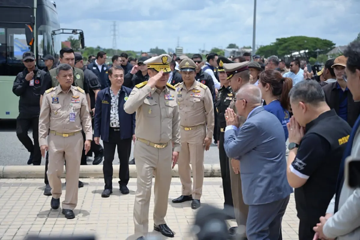 เลขทะเบียนรถบัส EV นายกฯ อนุทิน นั่งลงพื้นที่ลุย ครม.สัญจร สงขลา