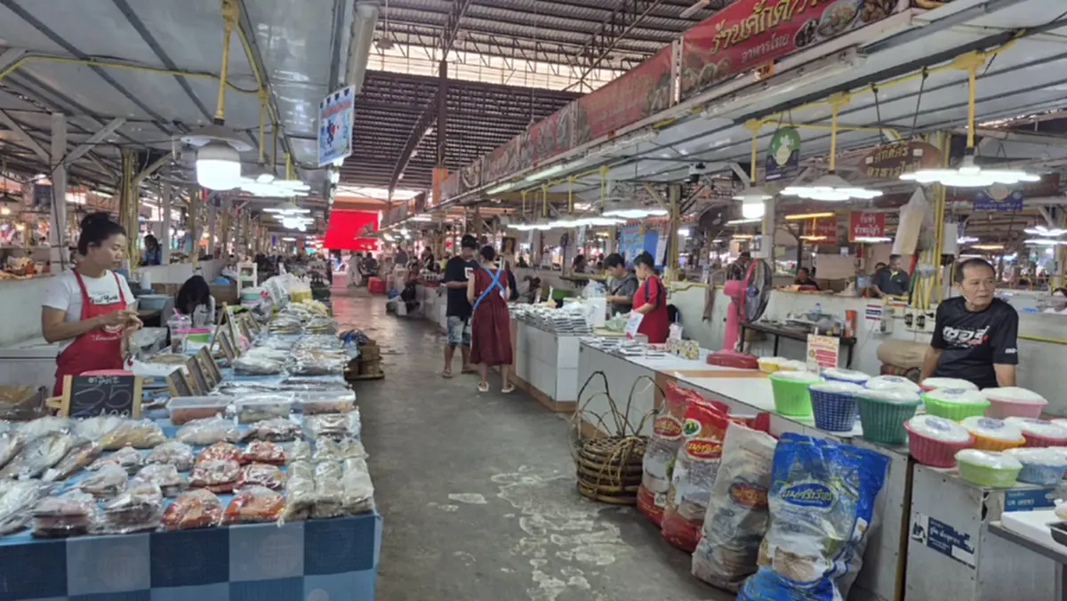 ชาวบุรีรัมย์ขานรับต่อ ไทยช่วยไทยพลัส วอนเพิ่มวงเงินถึงปีใหม่