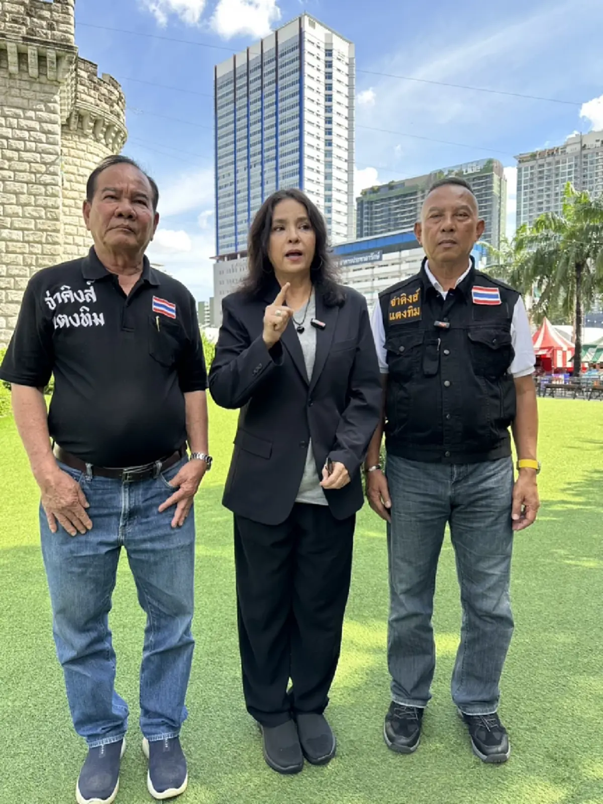 สุดทน "เปิ้ล จารุณี" เจอพิษโกดังข้างบ้าน ลั่นท้อจนอยากขายบ้านหนี