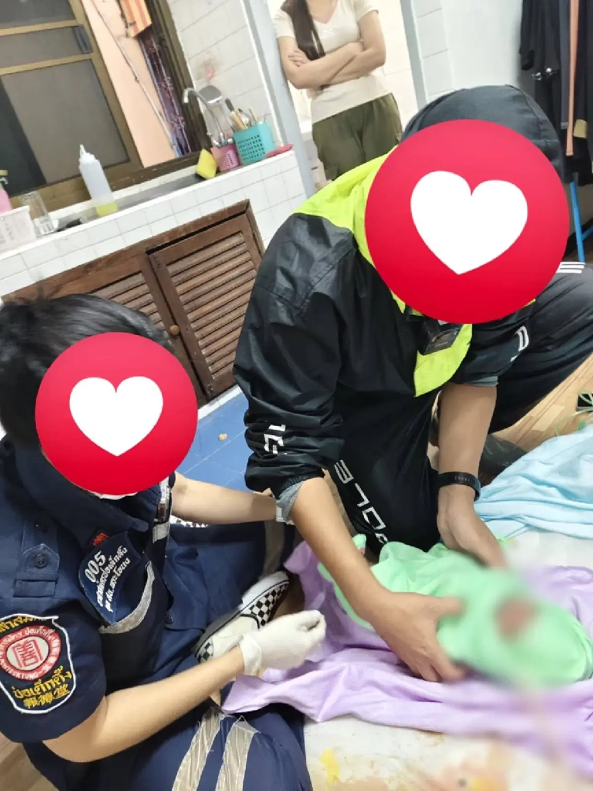 หลุดโฟกัสเลข สาวสุดกลั้น น้ำคร่ำแตกคาห้อง ทารกน้อยคลอดปลอดภัย